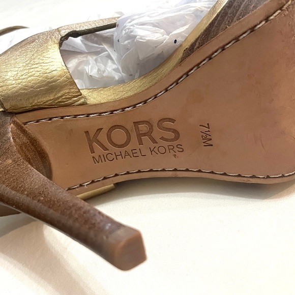 MK Gold Platform Strap Stilettos With Ankle Buckles Size 7 1/2 - Picture 10 of 13